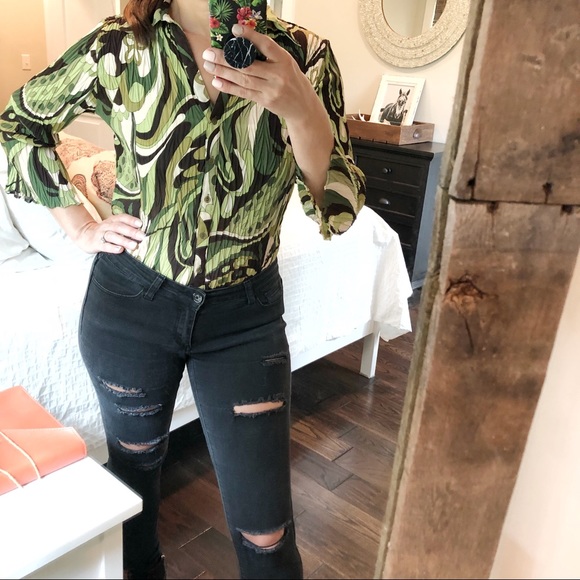 EK Designs Tops - EK Designs Small 70’s hippie shirt w/bell sleeves